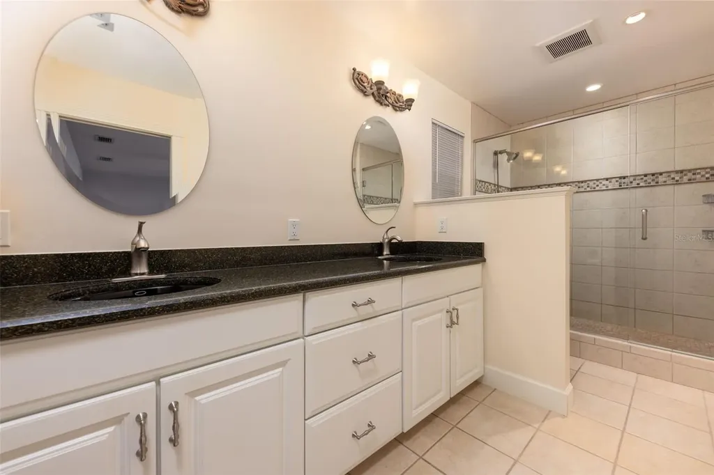 3930 NW 32nd Place Gainesville FL 32606