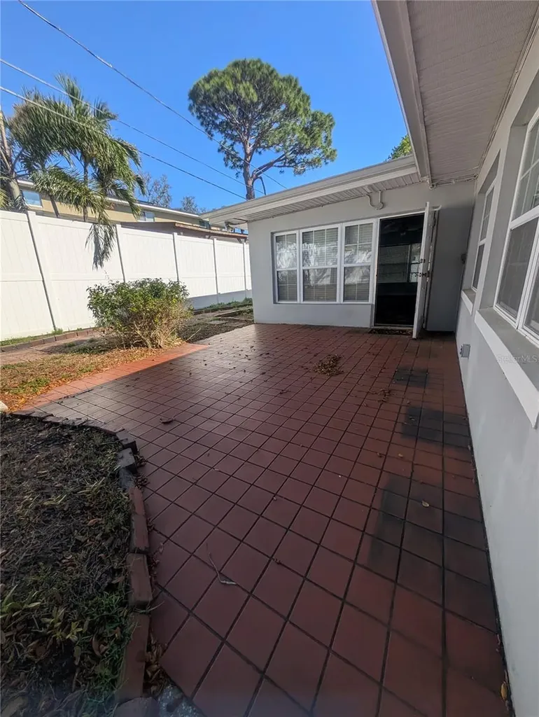 5041 Myrtle Lane Madeira Beach FL 33708