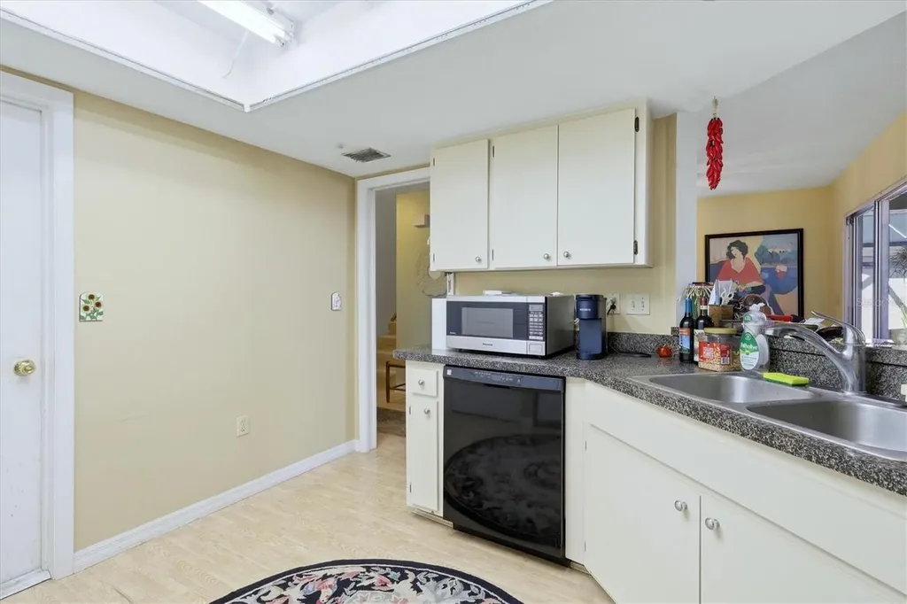 4173 Center Pointe Circle Sarasota FL 34233