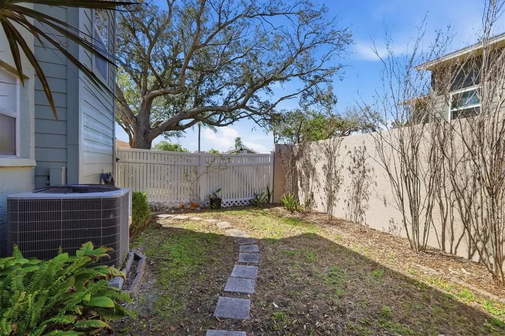 4173 Center Pointe Circle Sarasota FL 34233