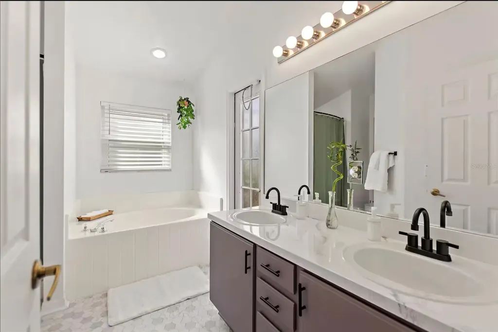 431 Lockbreeze Drive Davenport FL 33897