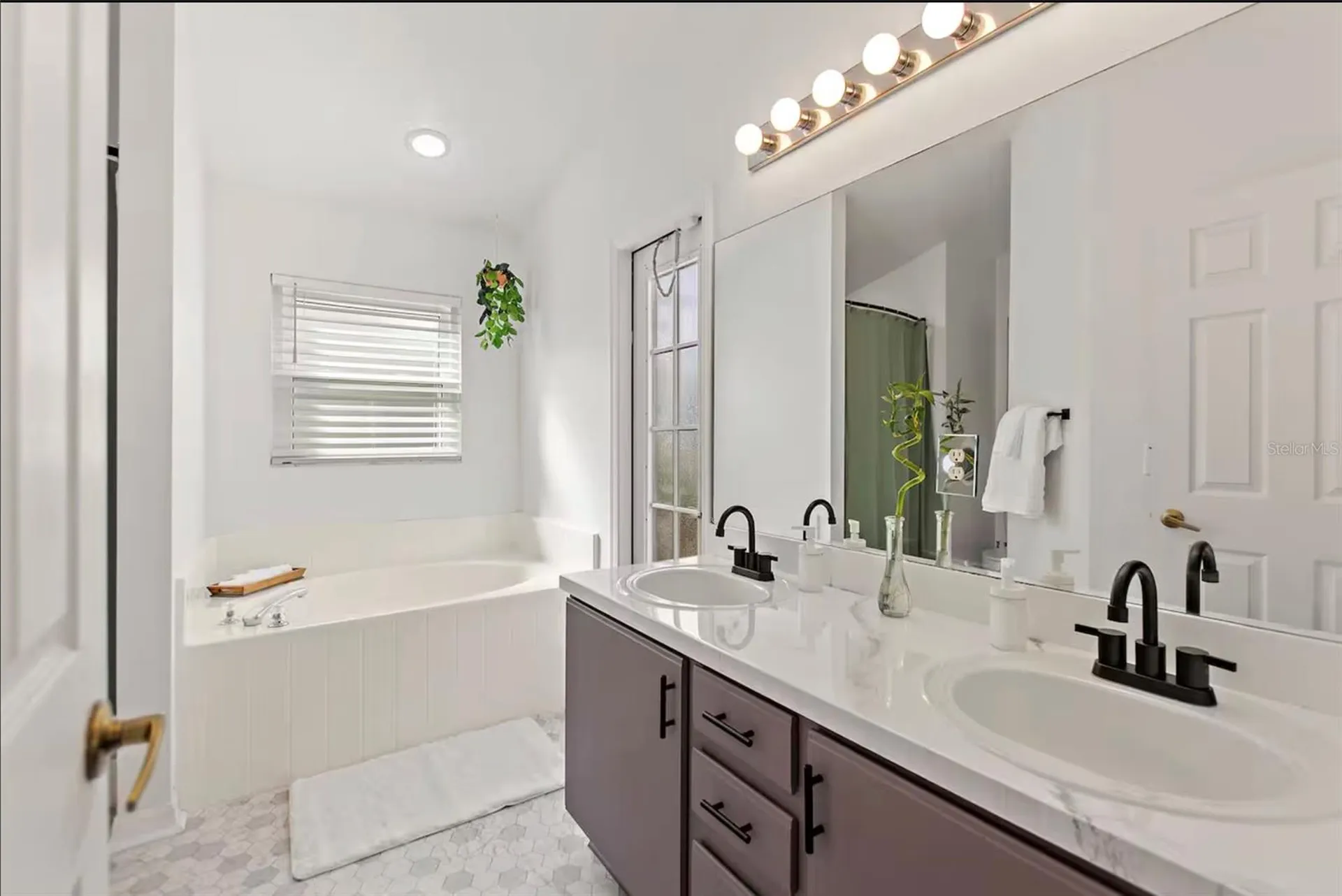 431 Lockbreeze Drive Davenport FL 33897