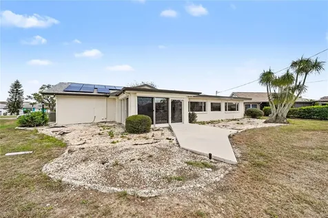 1806 El Rancho Drive Sun City Center FL 33573