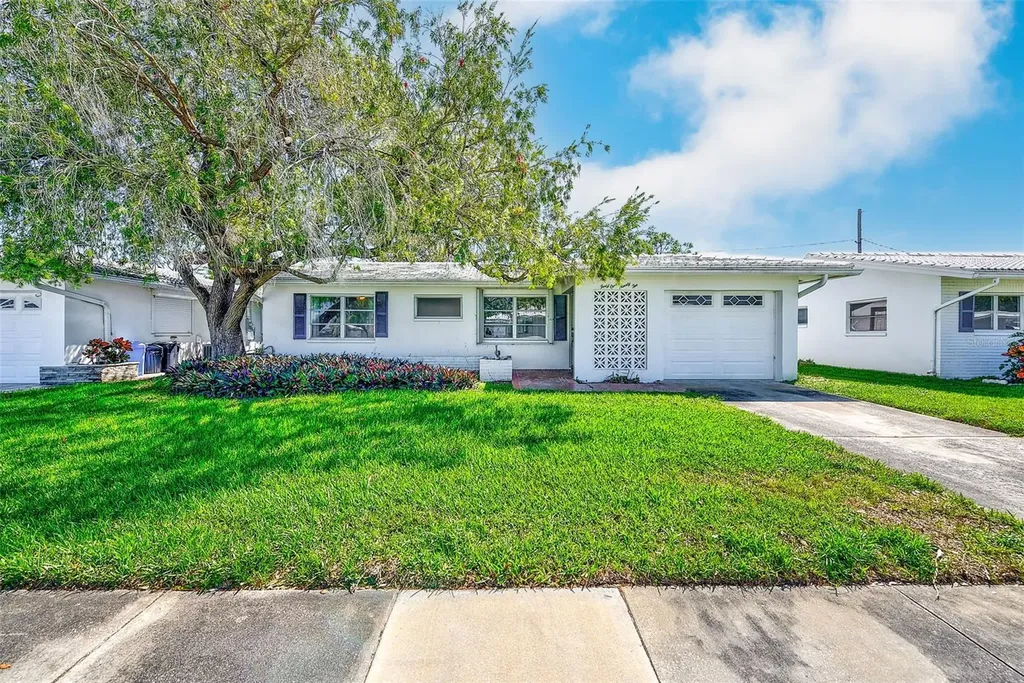 4192 96th Avenue N Pinellas Park FL 33782