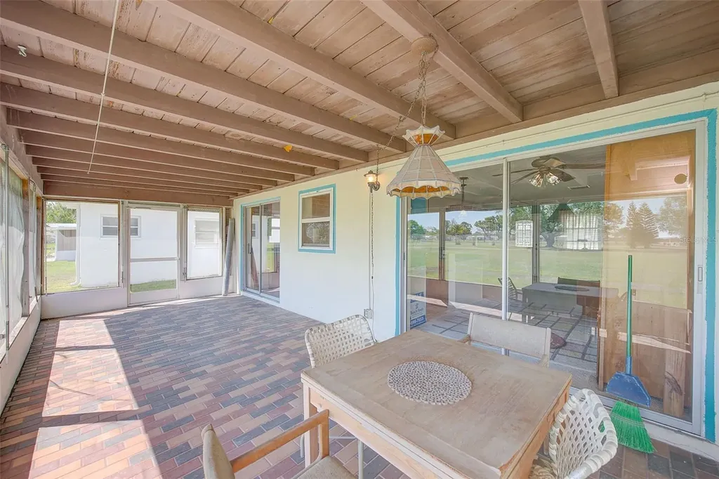 4192 96th Avenue N Pinellas Park FL 33782