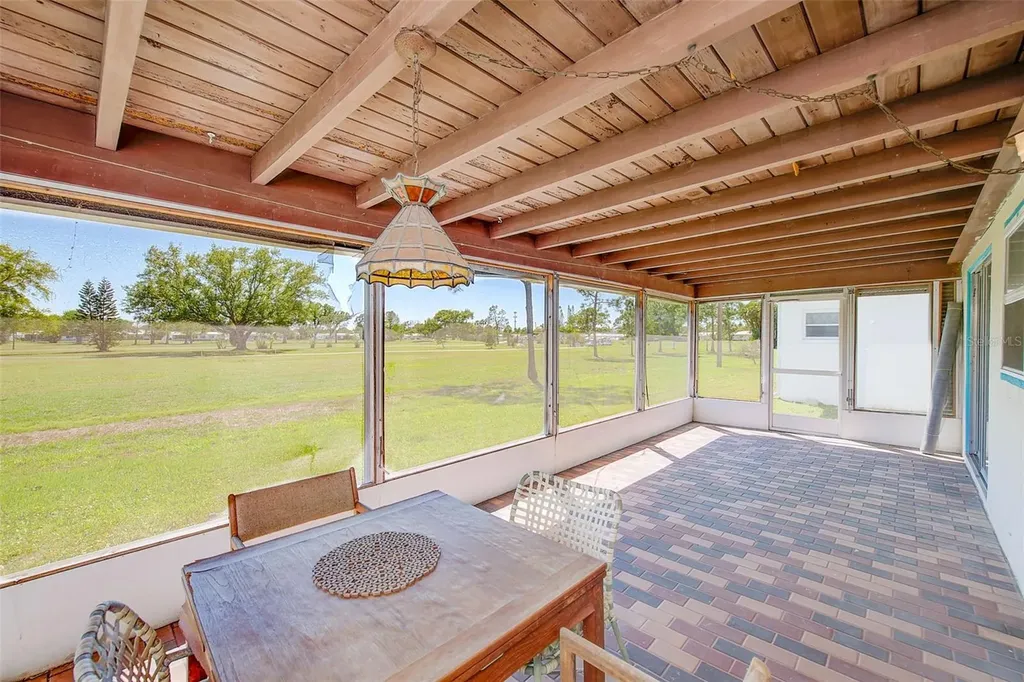 4192 96th Avenue N Pinellas Park FL 33782