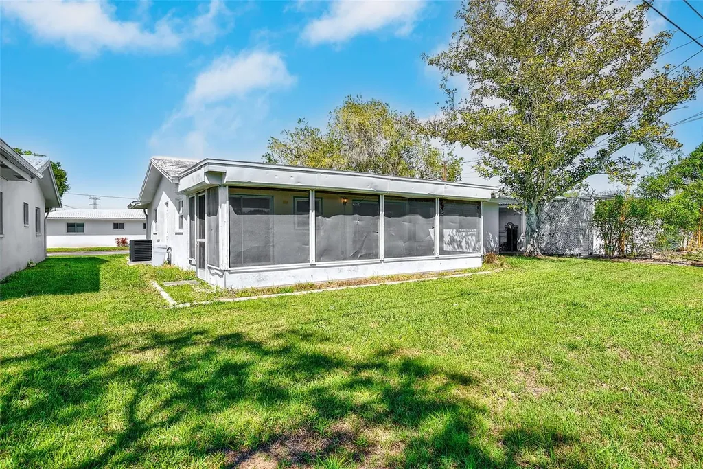 4192 96th Avenue N Pinellas Park FL 33782
