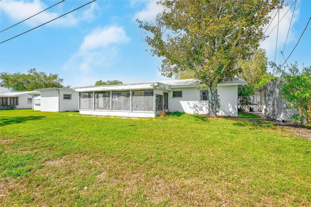 4192 96th Avenue N Pinellas Park FL 33782