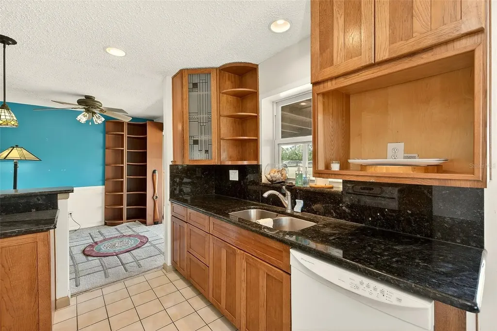 4192 96th Avenue N Pinellas Park FL 33782