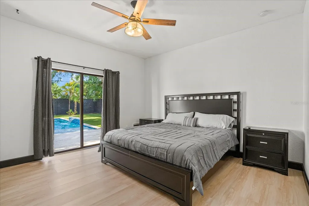 1185 S Shade Avenue Sarasota FL 34237