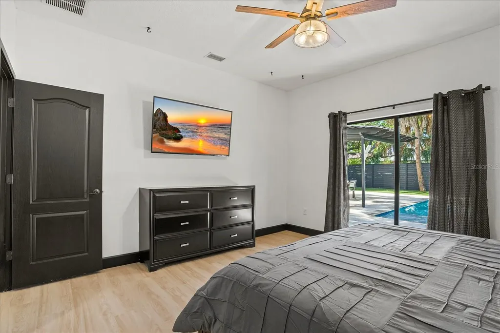 1185 S Shade Avenue Sarasota FL 34237
