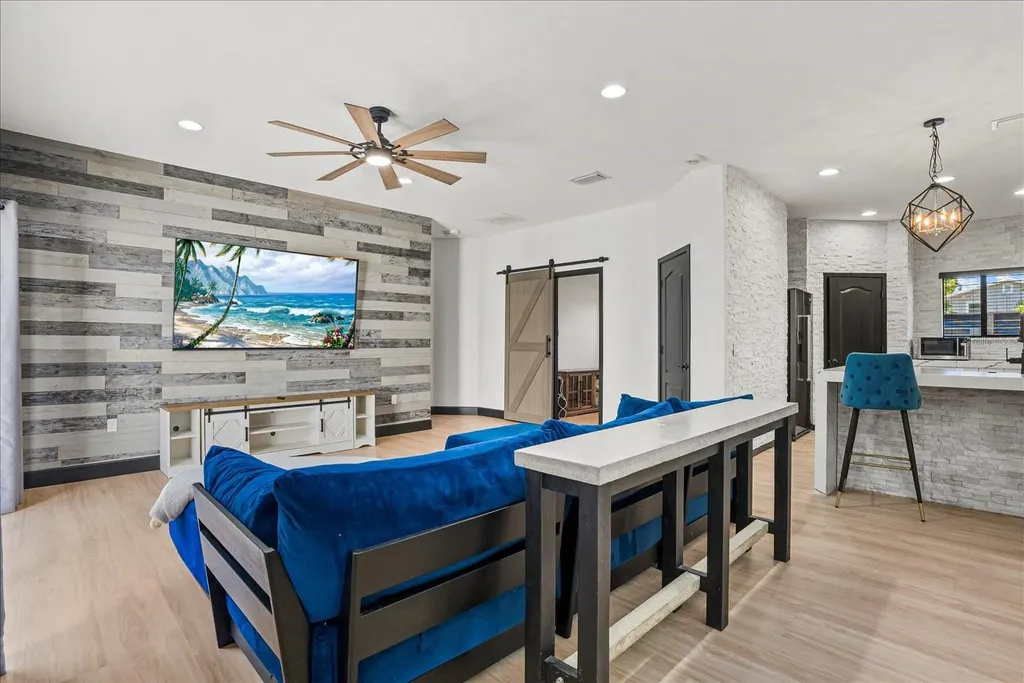 1185 S Shade Avenue Sarasota FL 34237