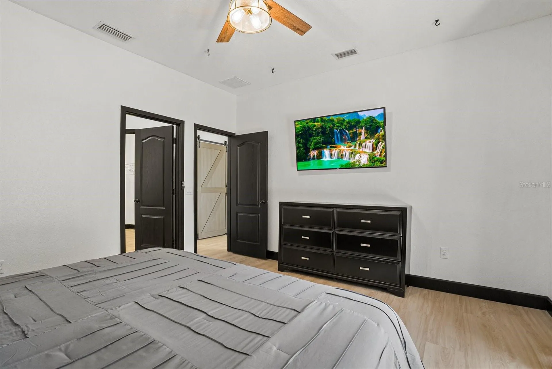 1185 S Shade Avenue Sarasota FL 34237