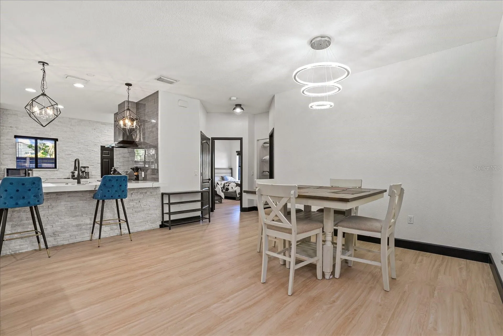 1185 S Shade Avenue Sarasota FL 34237