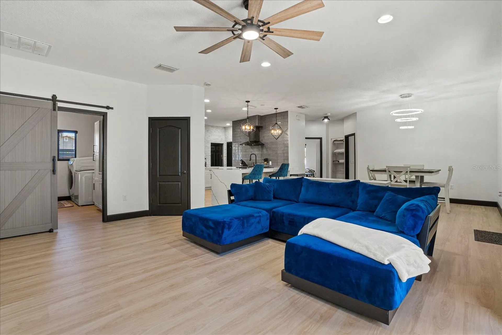 1185 S Shade Avenue Sarasota FL 34237