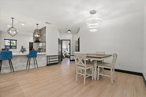 1185 S Shade Avenue Sarasota FL 34237