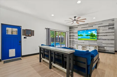 1185 S Shade Avenue Sarasota FL 34237