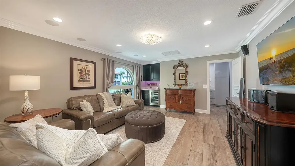 536 Ketch Lane Longboat Key FL 34228