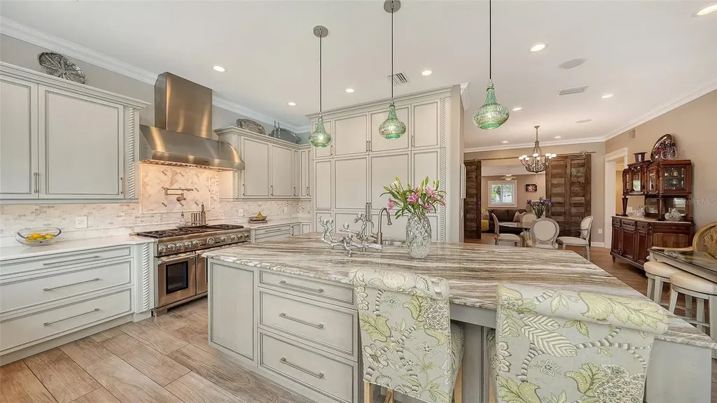 536 Ketch Lane Longboat Key FL 34228
