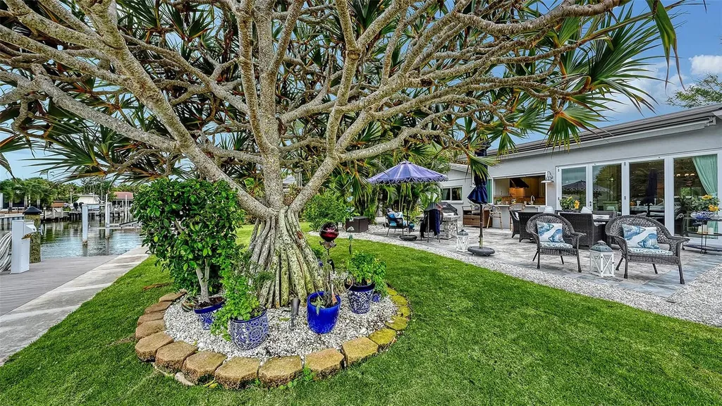 536 Ketch Lane Longboat Key FL 34228