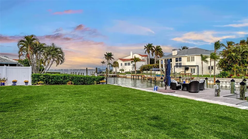 536 Ketch Lane Longboat Key FL 34228