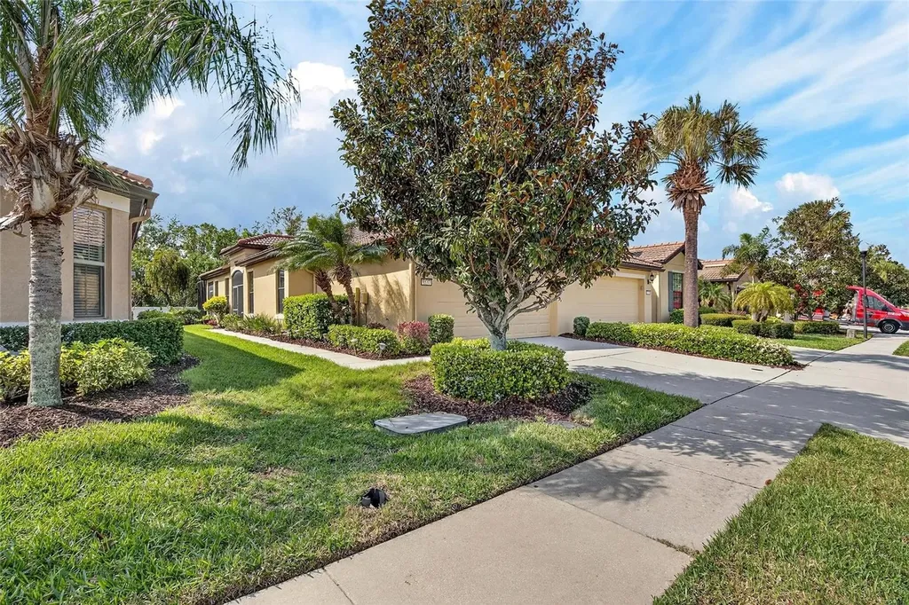 5537 Sunset Falls Drive Apollo Beach FL 33572