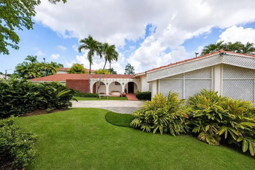 B Meadow Lane Guaynabo PR 00969