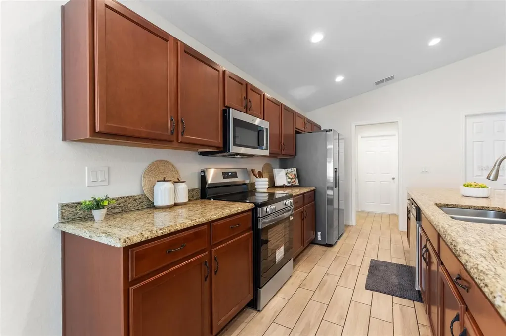 2009 Danes Court Lakeland FL 33810