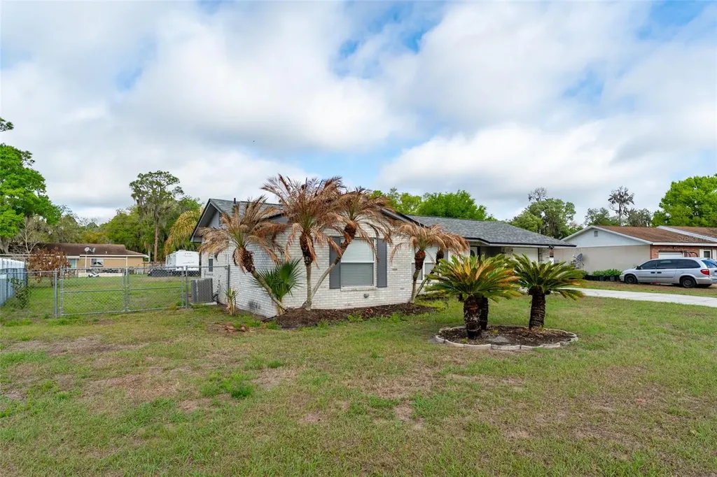 5067 Black Birch Trail Mulberry FL 33860