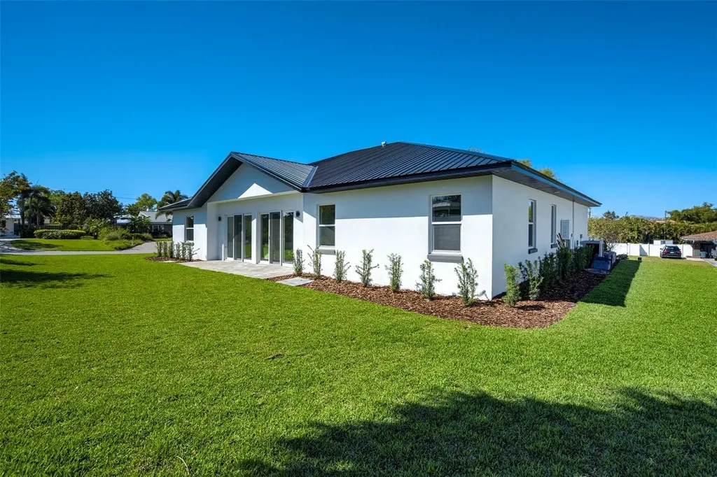 319 Cedar Lane Largo FL 33770