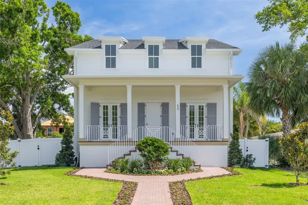 808 39th Avenue NE St Petersburg FL 33703