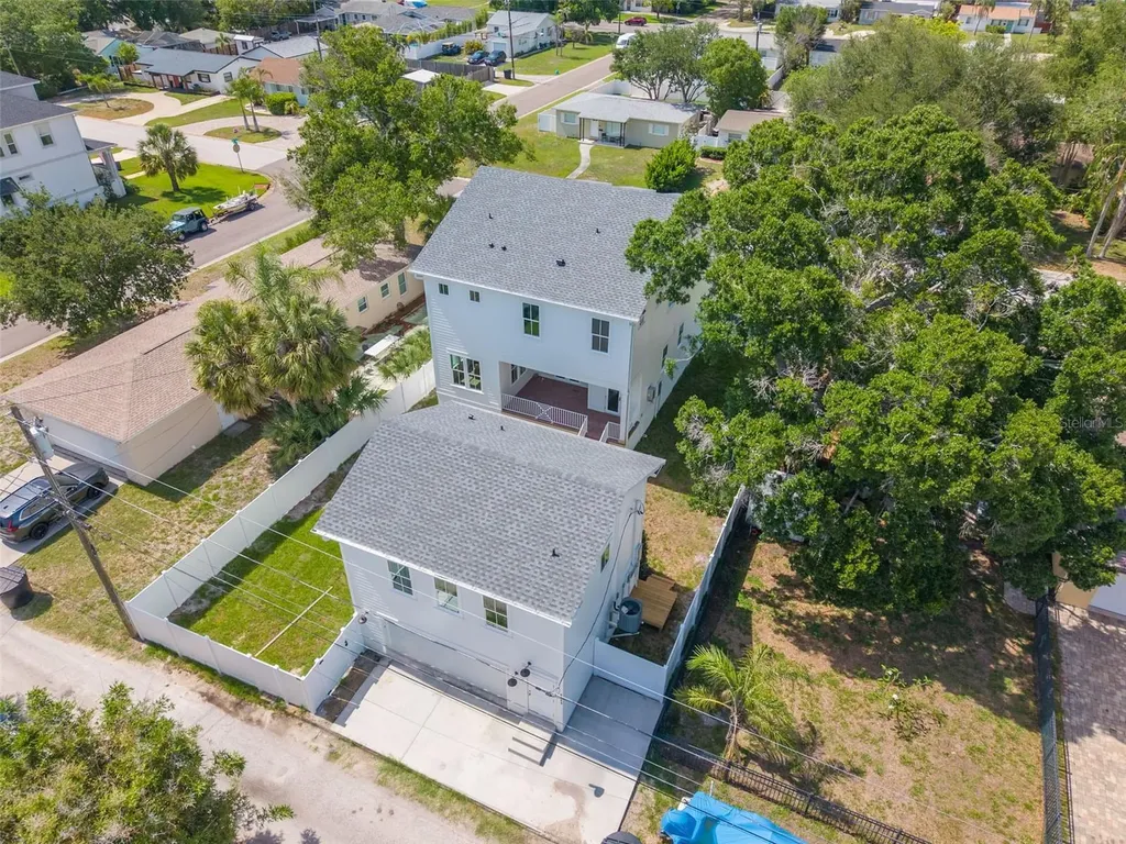 808 39th Avenue NE St Petersburg FL 33703