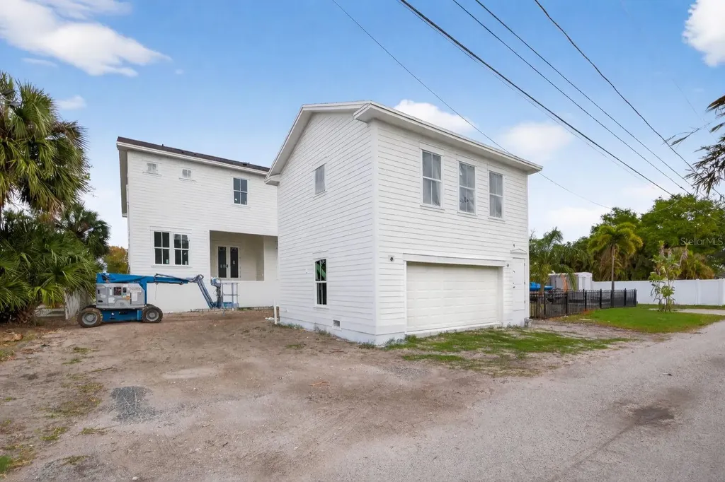 808 39th Avenue NE St Petersburg FL 33703