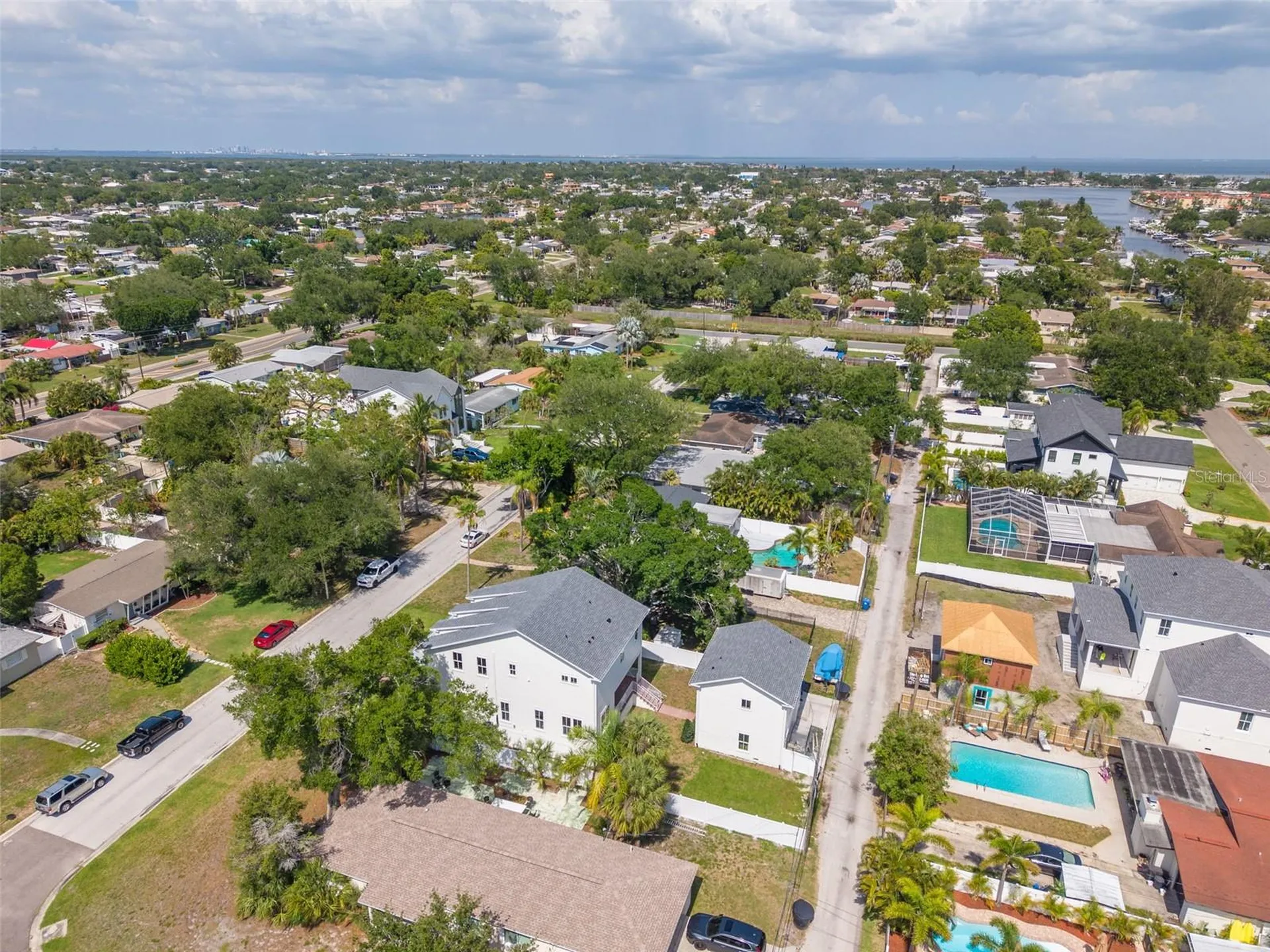 808 39th Avenue NE St Petersburg FL 33703