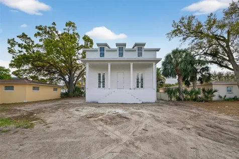 808 39th Avenue NE St Petersburg FL 33703