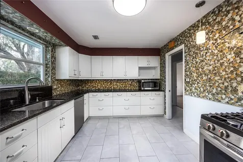 1421 NW 30th Street Gainesville FL 32605