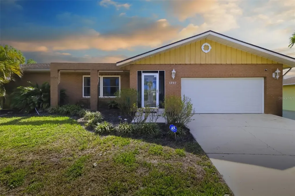 1207 78th Street NW Bradenton FL 34209