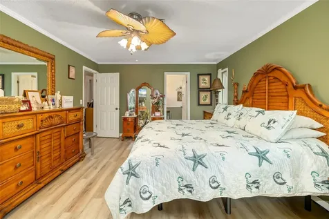 1207 78th Street NW Bradenton FL 34209