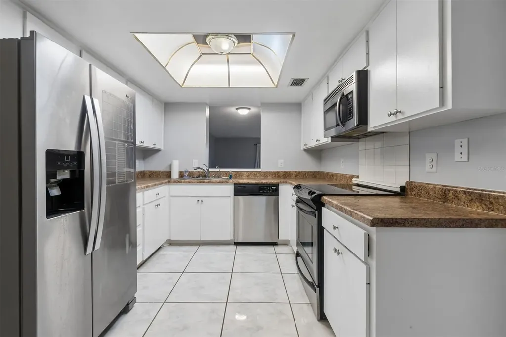 6320 Grand Bahama Circle Tampa FL 33615