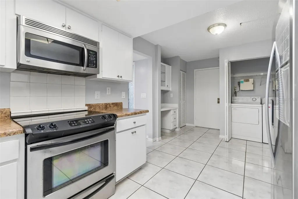 6320 Grand Bahama Circle Tampa FL 33615