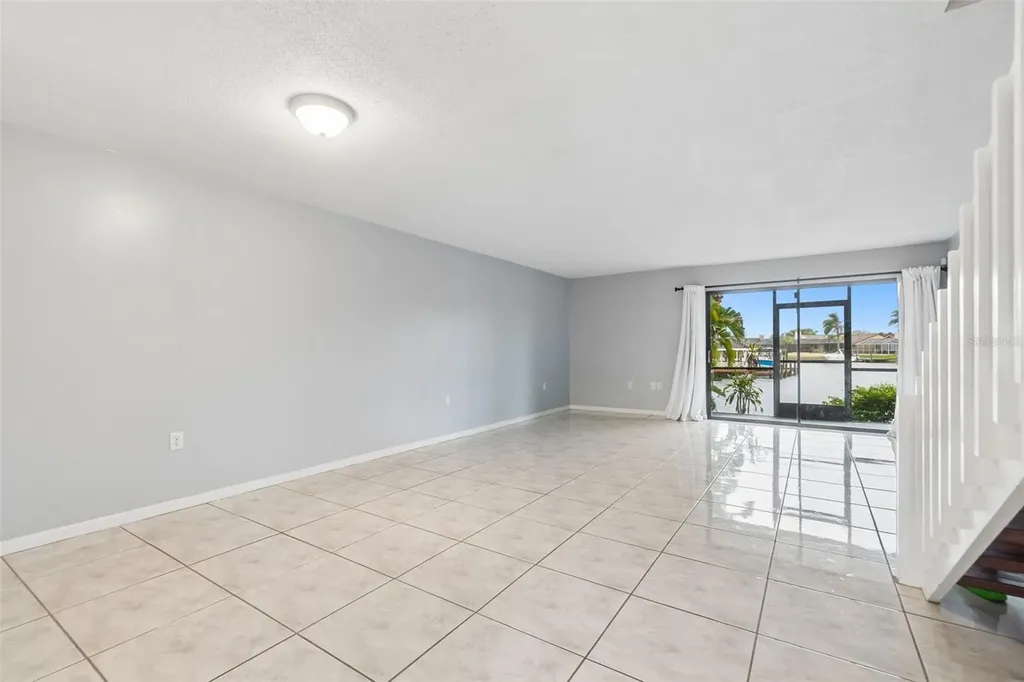 6320 Grand Bahama Circle Tampa FL 33615