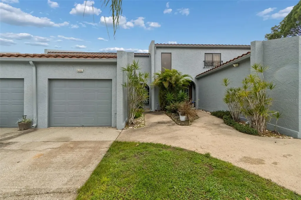 6320 Grand Bahama Circle Tampa FL 33615