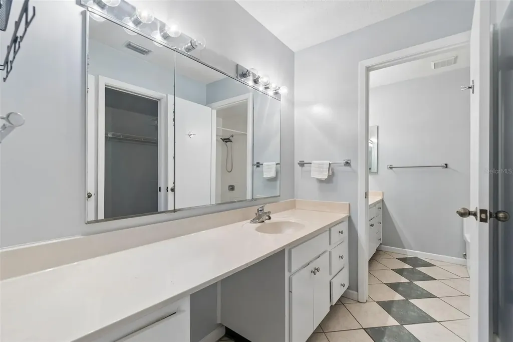 6320 Grand Bahama Circle Tampa FL 33615