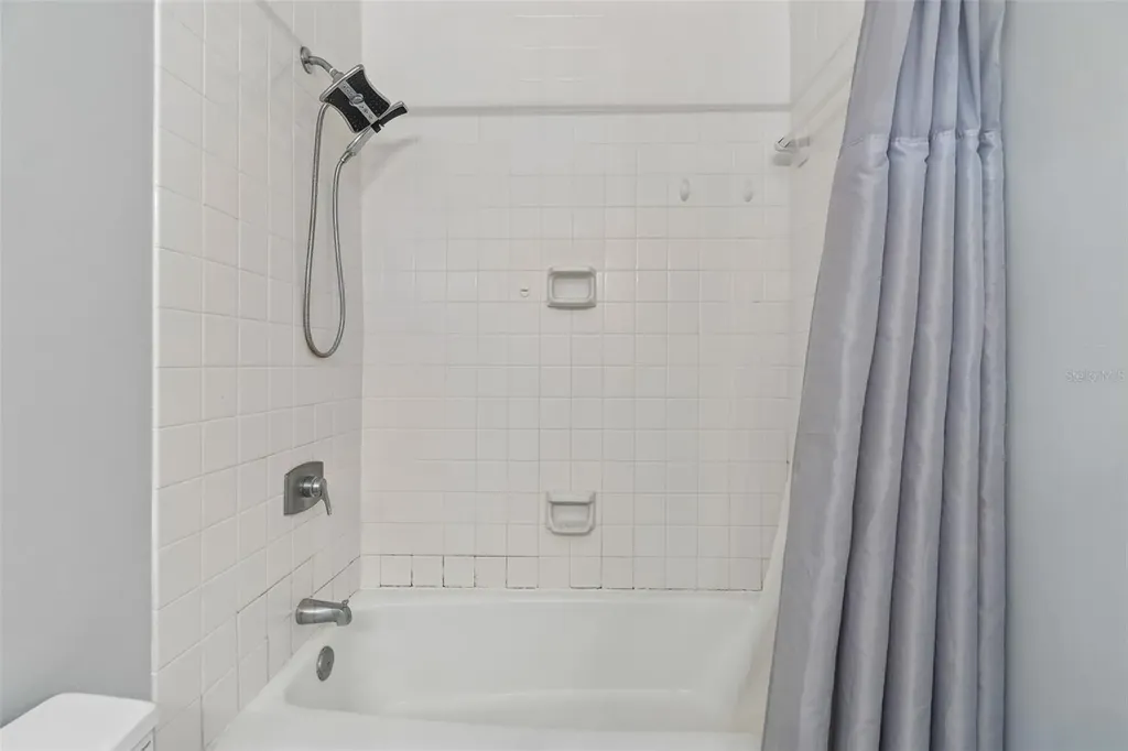 6320 Grand Bahama Circle Tampa FL 33615