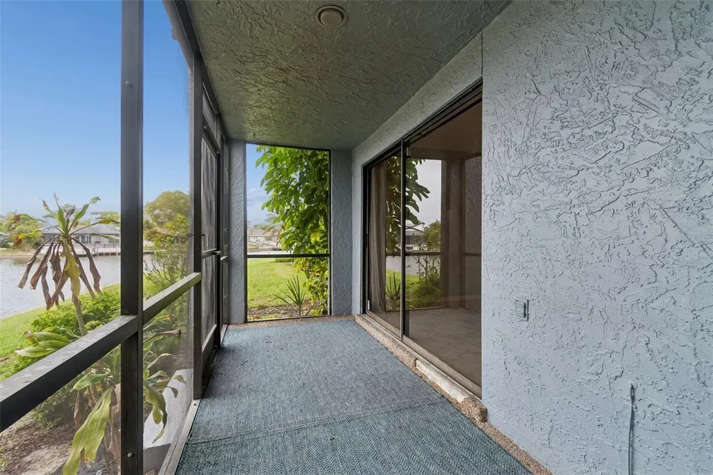 6320 Grand Bahama Circle Tampa FL 33615