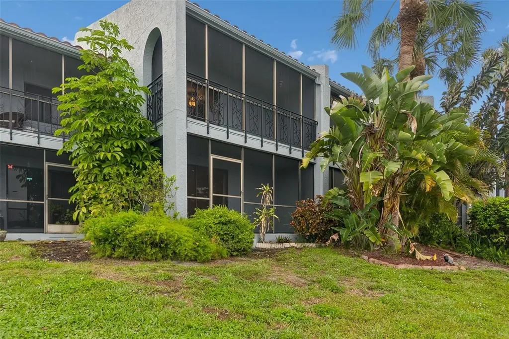 6320 Grand Bahama Circle Tampa FL 33615