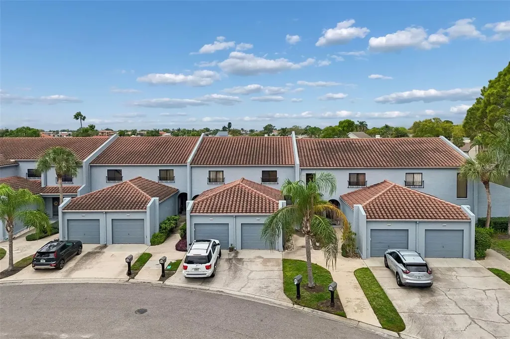 6320 Grand Bahama Circle Tampa FL 33615