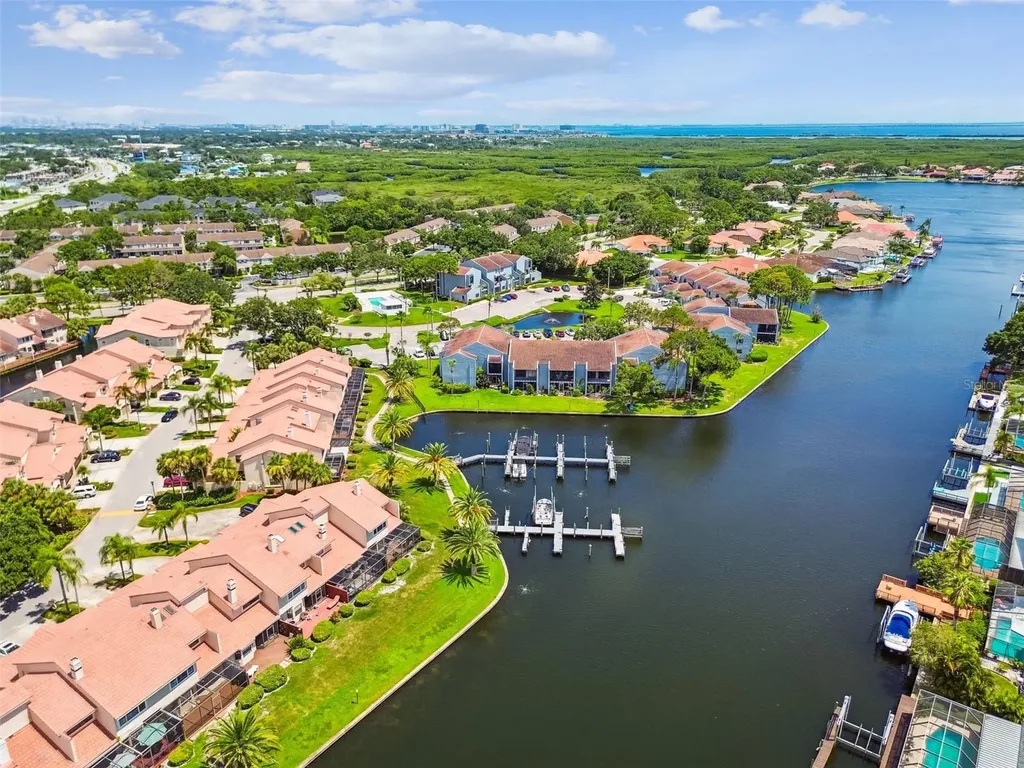6320 Grand Bahama Circle Tampa FL 33615