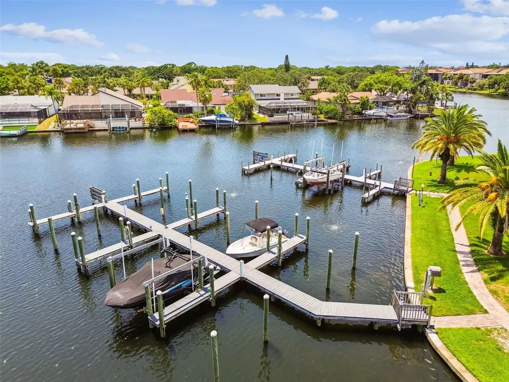 6320 Grand Bahama Circle Tampa FL 33615