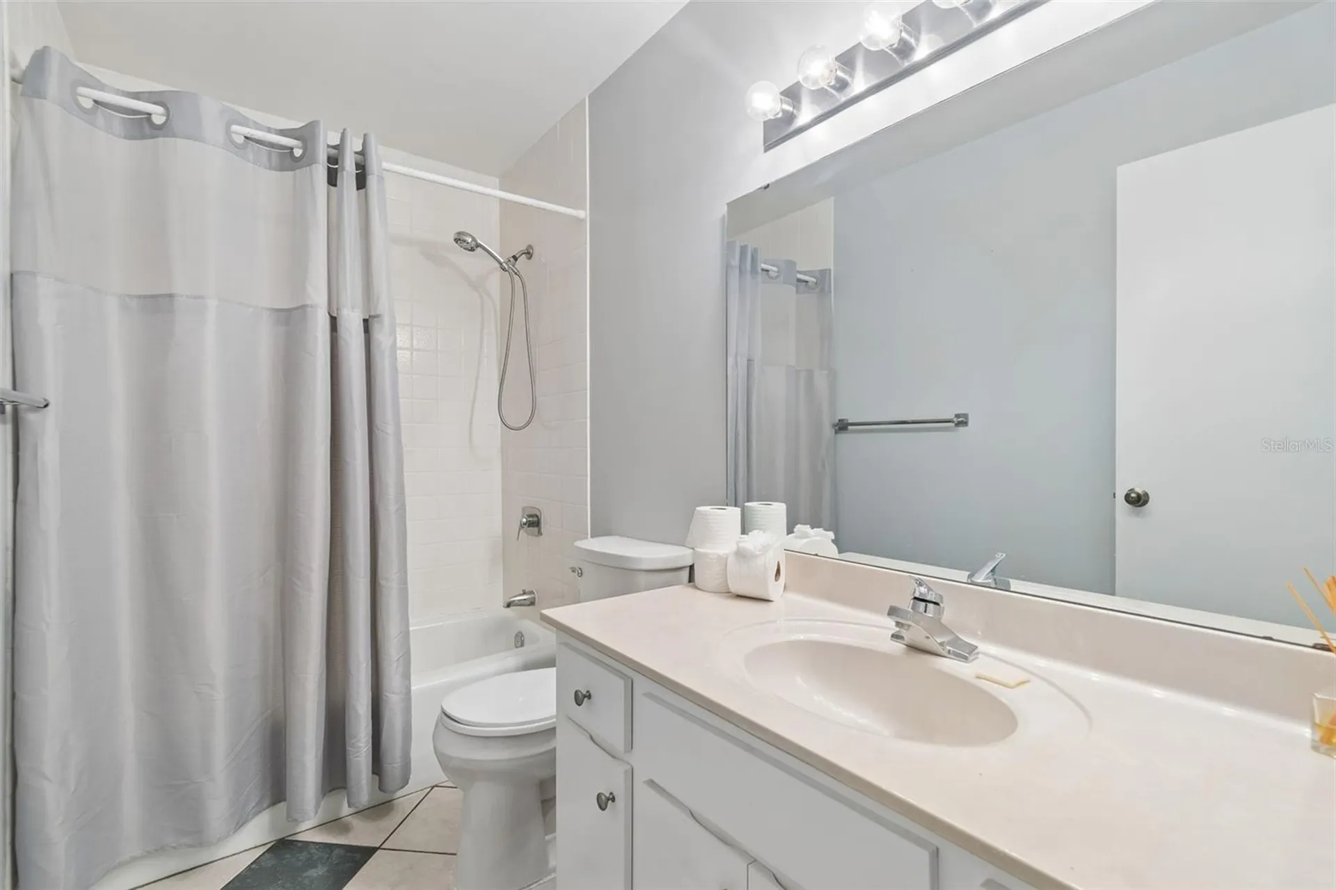 6320 Grand Bahama Circle Tampa FL 33615